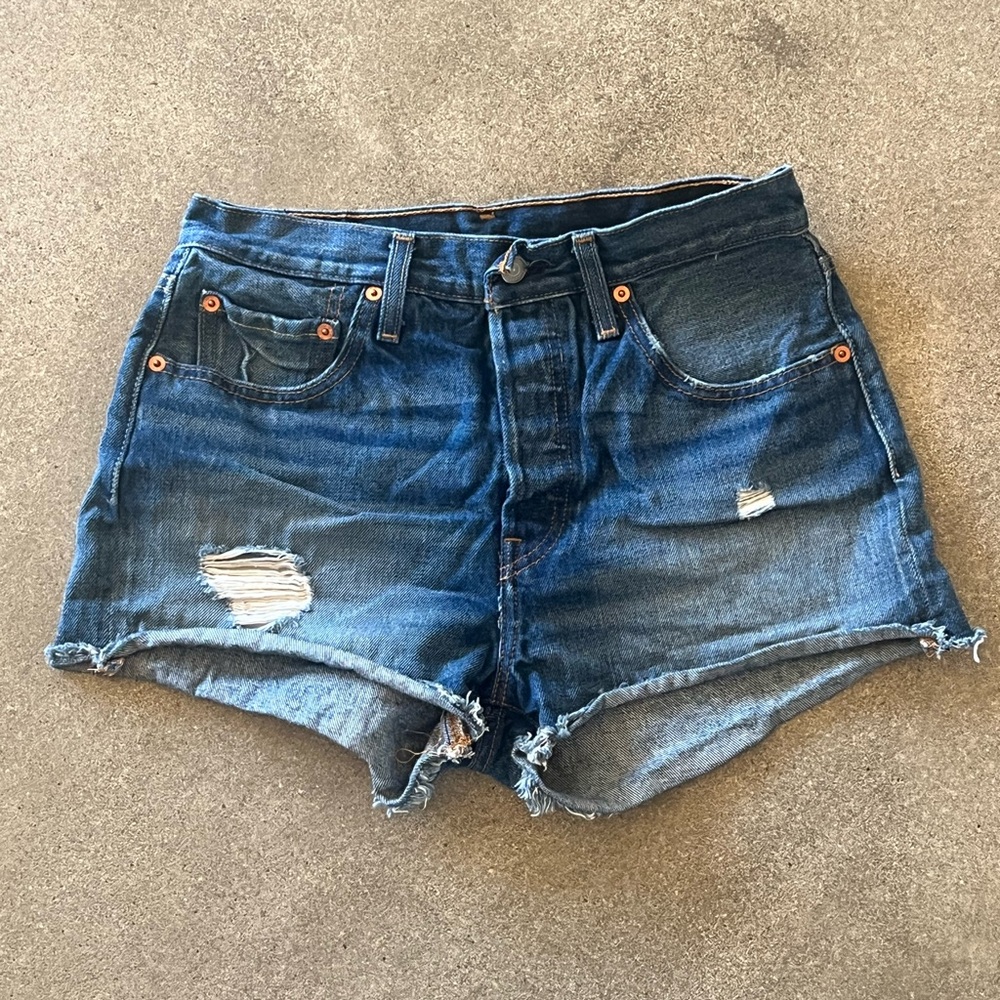 Levi’s Cutoff Jean Shorts
